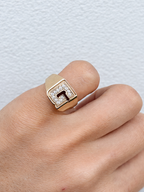 Gloria "G" pinky ring