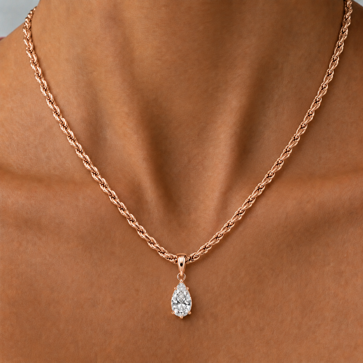 IZABEL PEAR GEORGIAN SET PENDANT