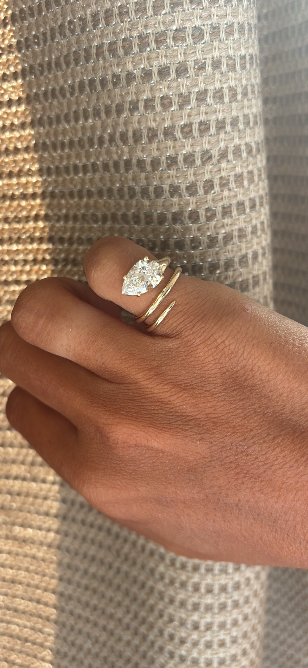 Pear Spiral Pinky Ring